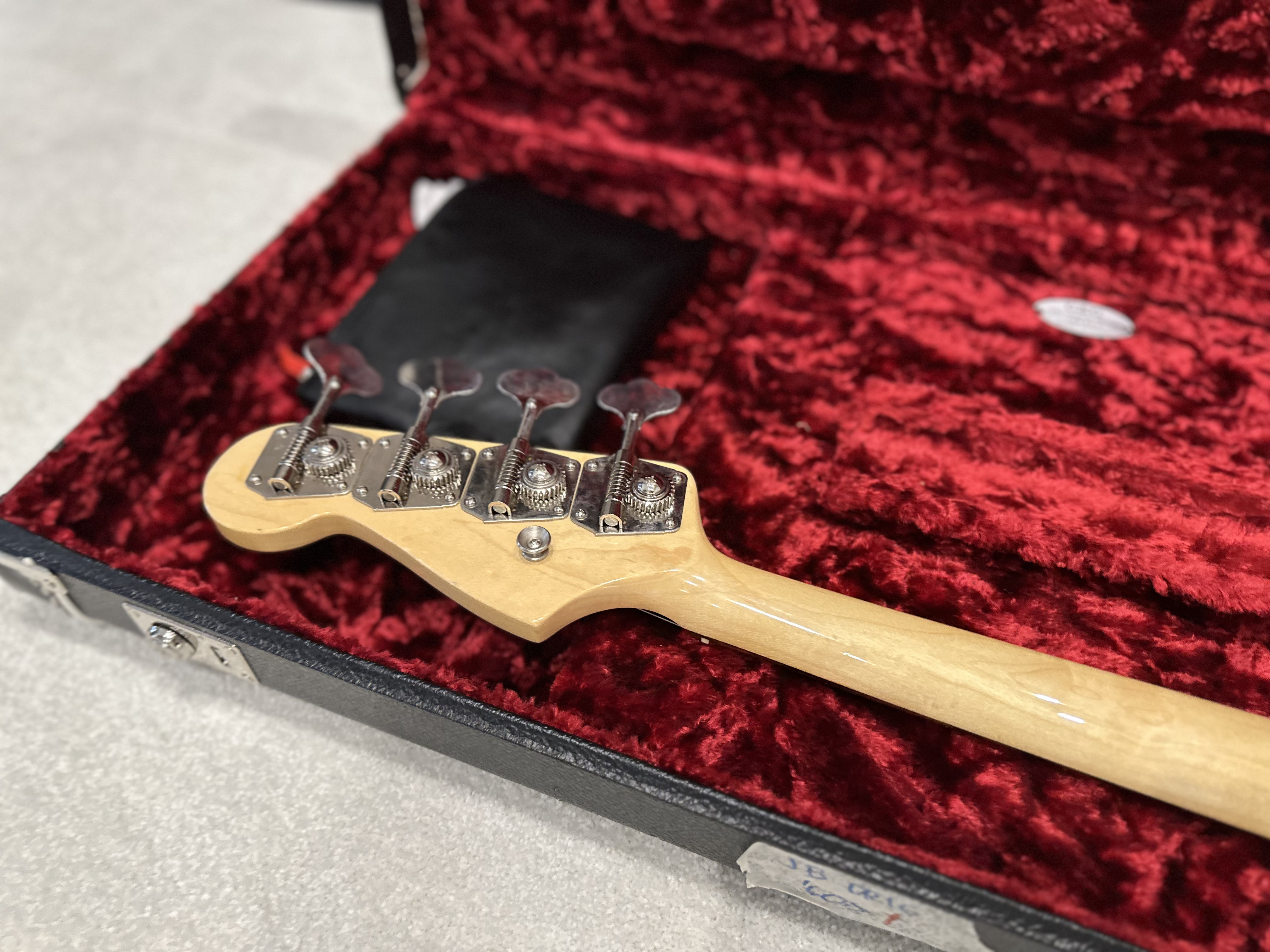 Fender Jazz Bass headstock