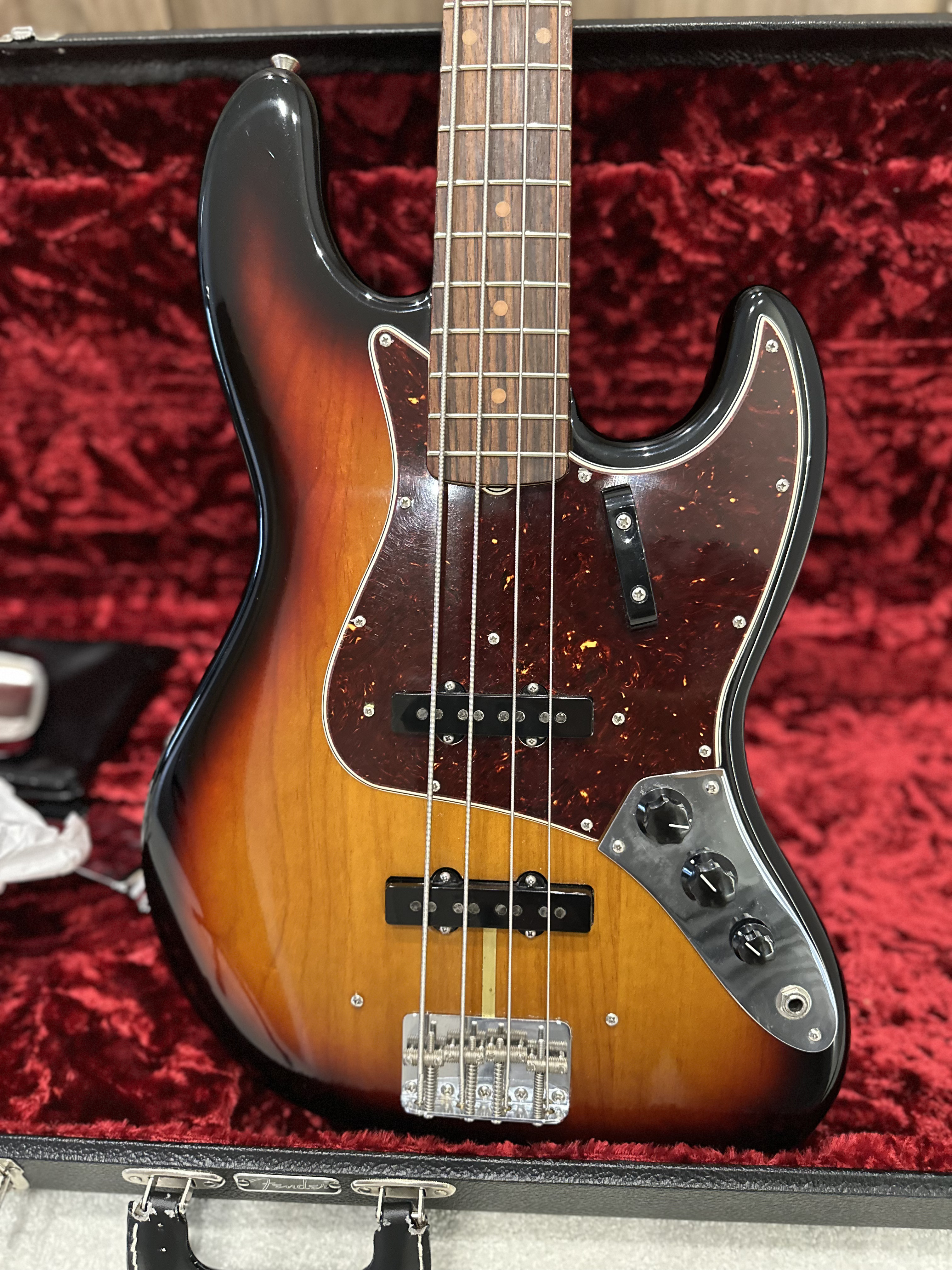 Fender Jazz Bass body detail