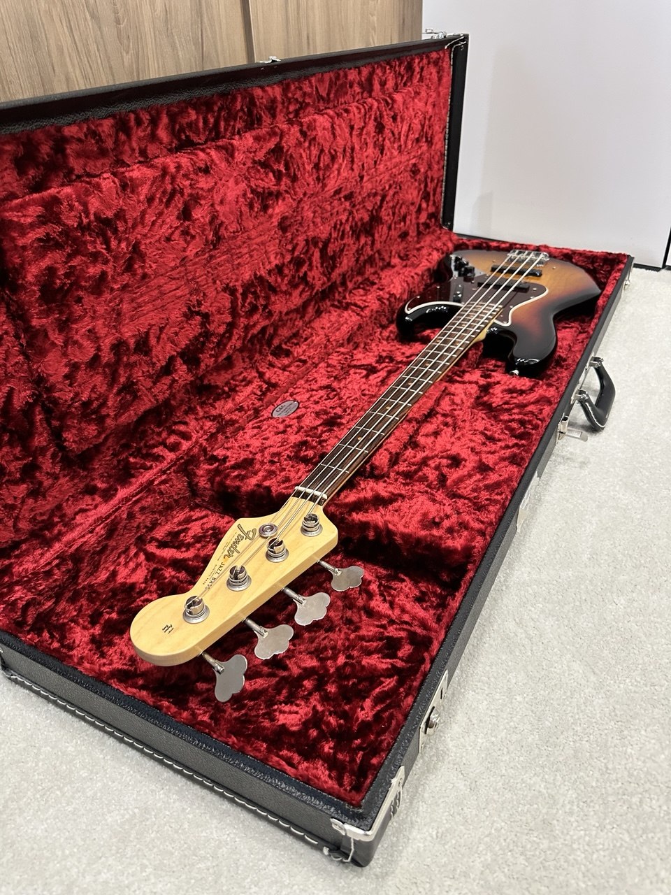 Fender Jazz Bass in case